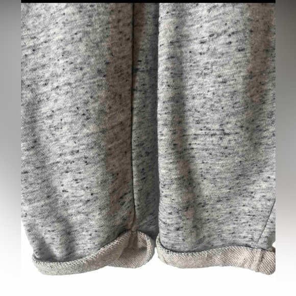 Old Navy Kids, toddler girls grey button Down jumpsuit, size 3T.‎ - Picture 4 of 5